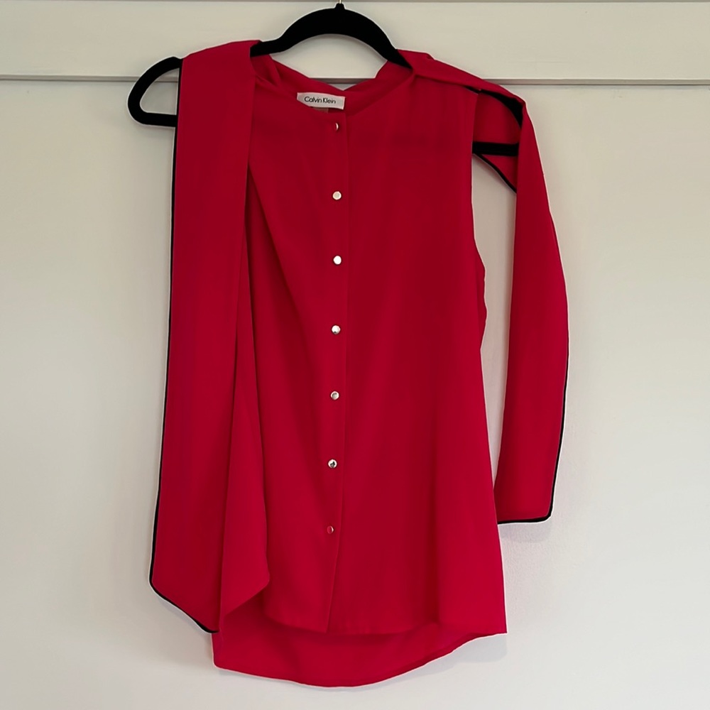 Sophisticated Calvin Klein blouse. Magenta, women’s small.